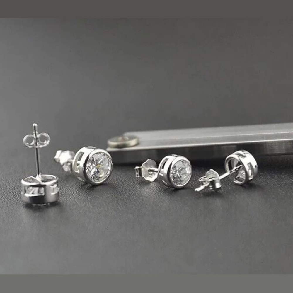 NEW Platinum Plated S925 1 cttw Bezel Stud Earrings - Picture 2 of 16